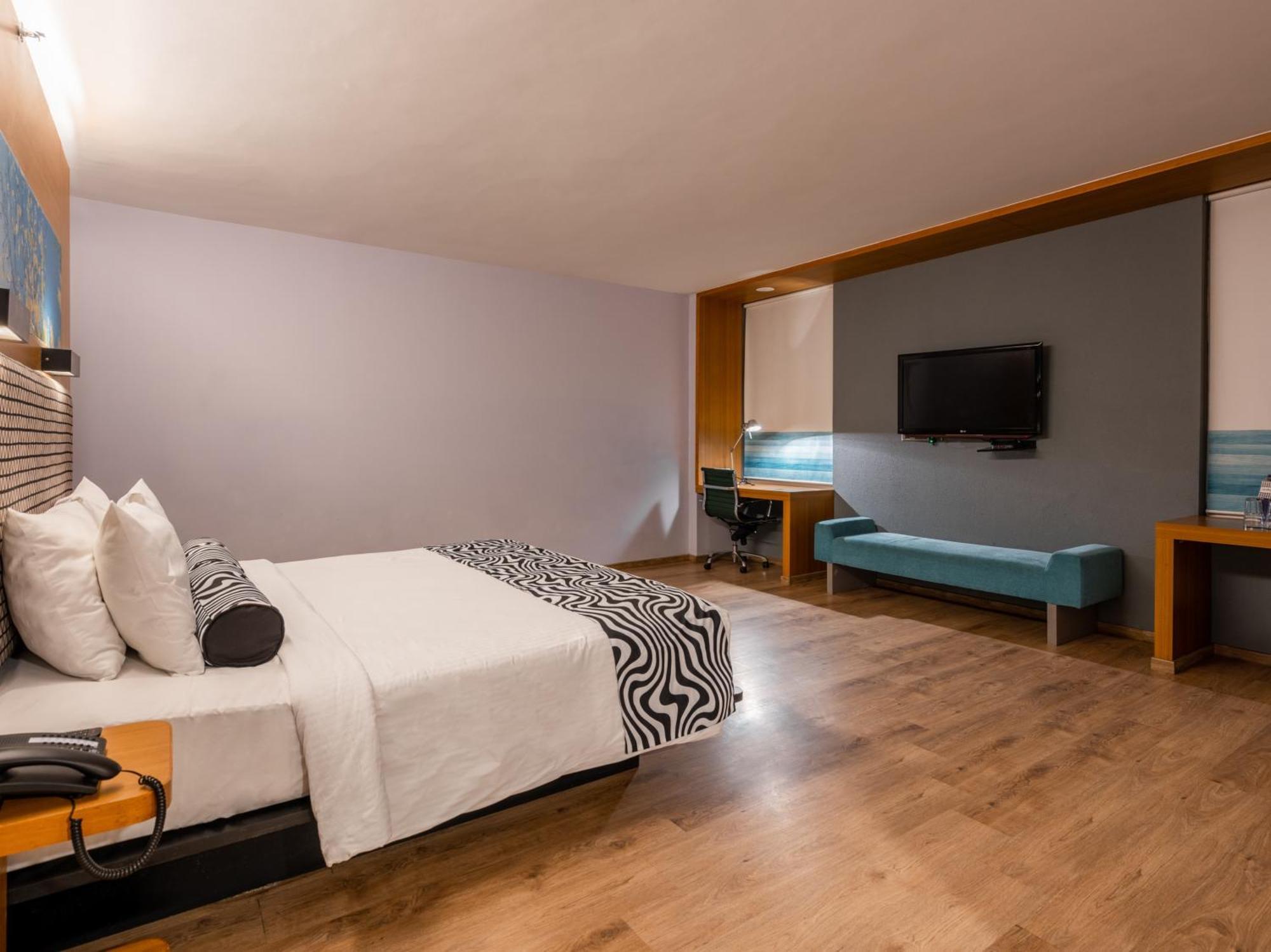 Sunday Hotel Chandigarh Zirakpur Dış mekan fotoğraf